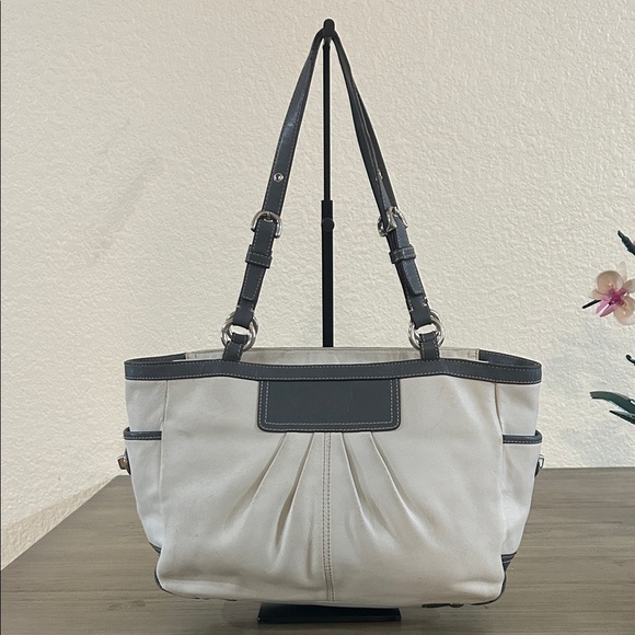 Coach White & Gray Leather East West Pleated Gallery Tote Bag F13759 - Picture 1 of 12
